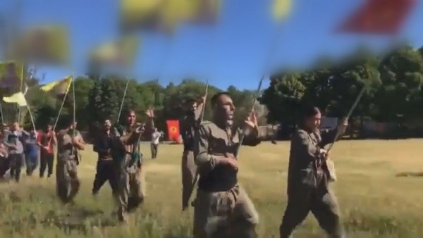 Teröre teröriste kucak açanların son rezaleti! Fransa’da PKK kampı!