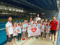 Büyüksehir Yüzme Takimi Basariya Doymuyor