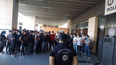 Denizli'de Düzensiz 85 Göçmen Yakalandi