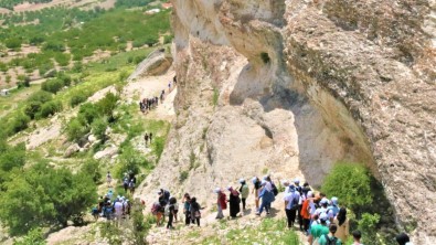 Üniversite Ögrencileri Levent Vadisi'nde Yürüdü