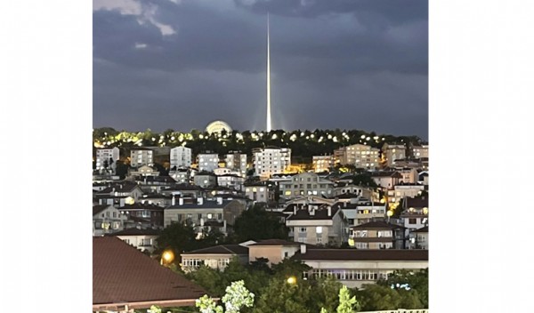 Milliyetçiyim diye geçinen Mansur Yavaş'ın Ankarası'nda bayrak yok!