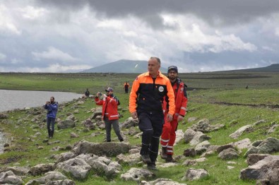 AFAD, Ve Jandarma 4 Gün Uyumadan Arama Yapti