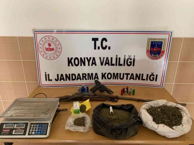 Hüyük'te Jandarma Zehir Tacirlerine Geçit Vermiyor