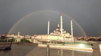 Ankara'da Yagmur Sonrasi Kartpostallik Gökkusagi Görüntüsü