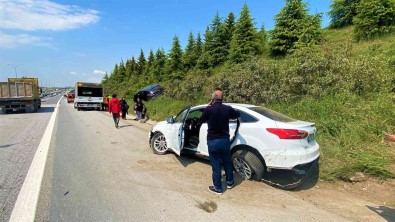 TEM'e Düsen Tas Kazaya Sebep Oldu Açiklamasi 2 Yarali