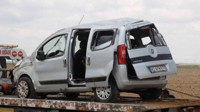 Karaman'da Hafif Ticari Araç Takla Atti Açiklamasi 3 Yarali