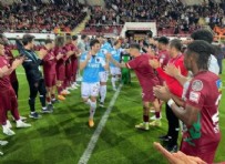 Şampiyon Trabzonspor alkışlarla karşılandı