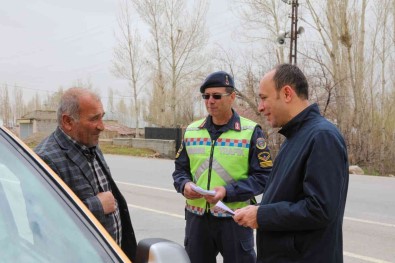 Baskale'de 'Yayalar Için 5 Adimda Güvenli Trafik' Uygulamasi