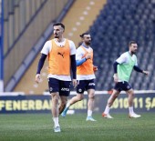 Fenerbahçe'den 20 Bin Kisilik Antrenman
