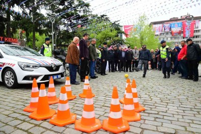 Trabzon'da 'Yayalar Için 5 Adimda Güvenli Trafik' Etkinligi