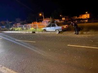 Turgutlu'da Kontrolden Çikan Otomobil Refüje Çarpti Açiklamasi 2 Yarali Haberi