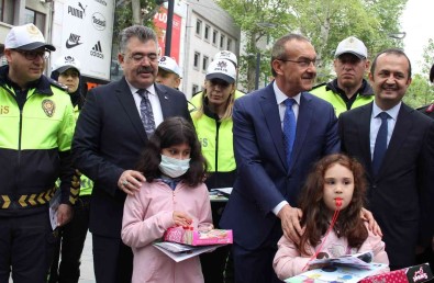 Vali Yavuz Açiklamasi 'Kocaeli Trafik Denetimlerinde Türkiye'de Ilk Sirada Yer Almaktadir'