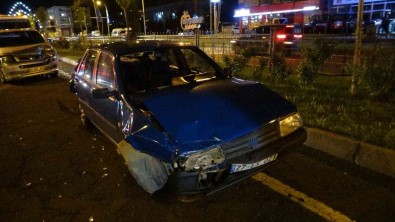 Malatya'da 4 Araç Birbirine Girdi, Trafik Kilitlendi