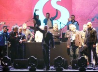 Trabzonspor Baskani Ahmet Agaoglu Yenikapi'da Taraftarlara Seslendi