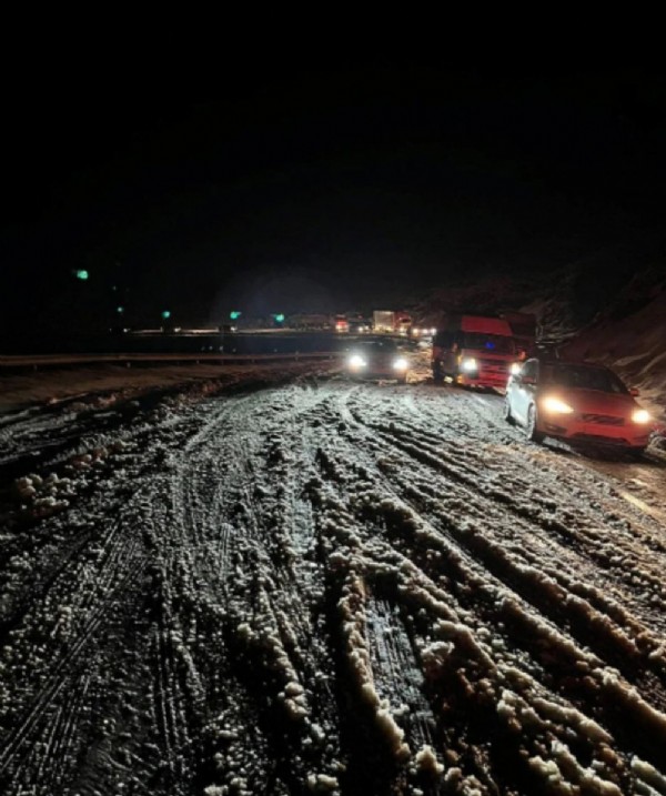 Van'da Mayıs ayında karla mücadele sürüyor!