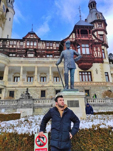 Beş bin TL'ye 14 ülke 120 şehir gezdi: Hayallerimi içine koyduğum çantamla yola çıktım