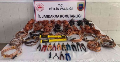 Bitlis'te 8 Hirsizlik Süphelisi Yakalandi