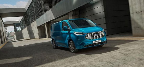 Yeni Ford E-Transit Custom tanıtıldı! Sadece Türkiye'de üretilecekl!