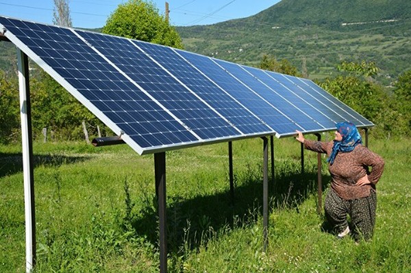 Almanya'da gördü köyüne kurdu! Elektriğe bir kuruş ödemiyor!