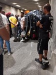Alt Geçitte Korkutan Kaza Açiklamasi Hurdaya Dönen Lüks Cipten Hafif Yarali Kurtuldu