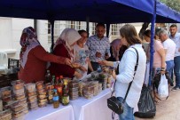 Hem Okullarini Tanittilar Hem Destek Oldular