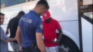 Son 24 Saatte 285 Kaçak Göçmen Yakalandi