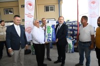 Vali Pehlivan, Tarsus'ta Çiftçilere Soya Tohumu Dagitti