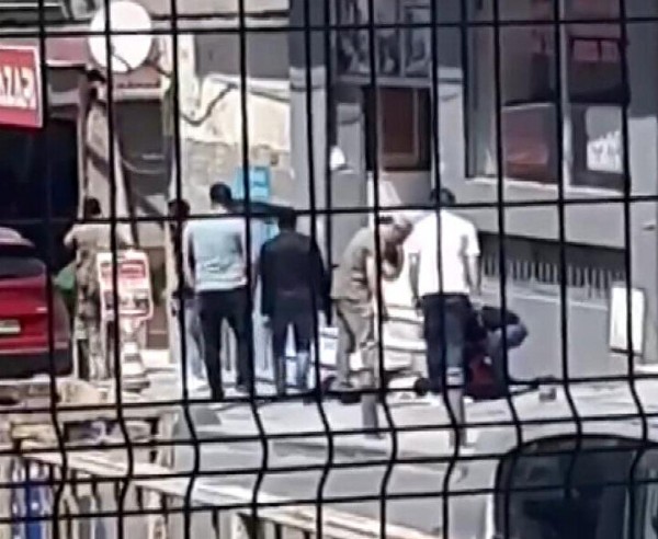 Dokuz kilo altını eritirken yakalandılar!