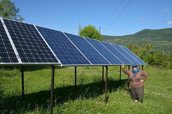 Almanya'da gördü köyüne kurdu! Elektriğe bir kuruş ödemiyor!