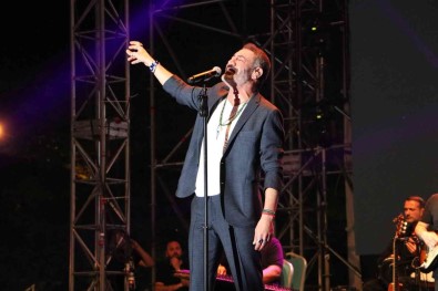 Tekirdag'da Altun Rüzgari Açiklamasi Konser Alanini Dolduran Vatandaslar Havadan Görüntülendi