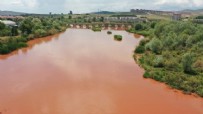 Türkiye'nin en uzun nehri Kızılırmak, kızıla boyandı! Haberi
