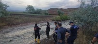 Yozgat'ta Sel Nedeniyle Mahsur Kalan 9 Kisi Kurtarildi