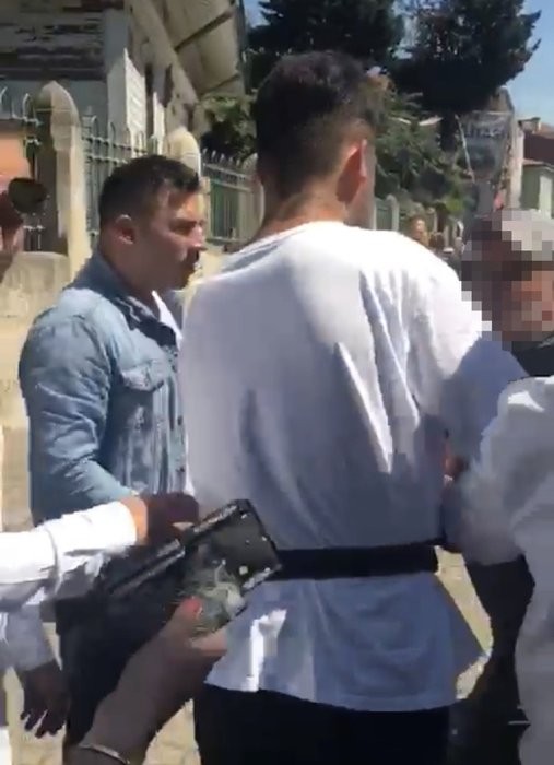 İstanbul'da iğrenç olay: Fotoğraflarımı niye çekiyorsun diye bağırınca bakın ne yaptı!