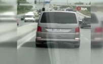 Arnavutköy'de Ambulansa Yol Vermeyen Araç Sürücüsü Cep Telefonu Kamerasina Yansidi