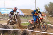 Bergama'daki Yarislar Nefes Kesti