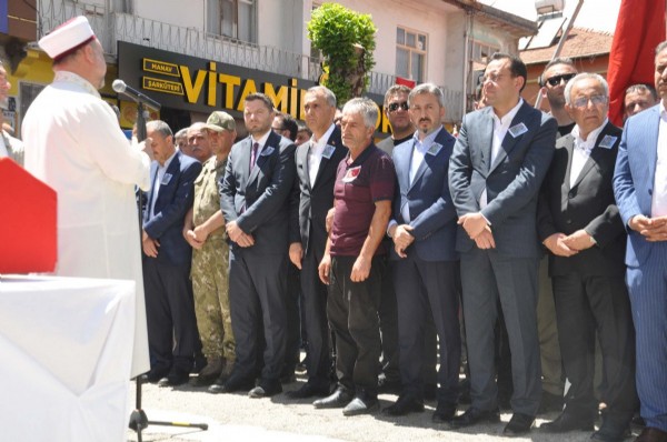 Türkiye şehitlerini uğurluyor!