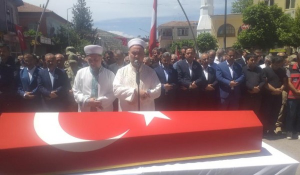 Türkiye şehitlerini uğurluyor!