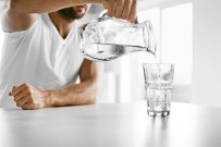 Diyabetliler Yazin Düzenli Ve Bol Miktarda Su Tüketmeli