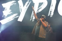 Eypio Semte Döndü, Yer Yerinden Oynadi