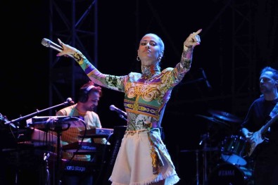 Kiraz Festivali Görkemli Sona Erdi Açiklamasi Derya Ulug Tekirdag'da Konser Verdi