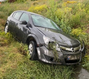 Tavsanli'da Trafik Kazasi Açiklamasi 2 Yarali