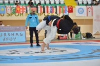 Alpagut Dünya Kupasi'nda Yildirim Rüzgari