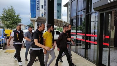 Bulusma Yerine Çagirdiklari Kisiyi Darp Eden 5 Kisiden 2'Si Tutuklandi