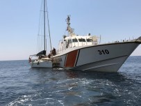 Göçmenler Yelkenli Tene Ile Kaçarken Yakalandi