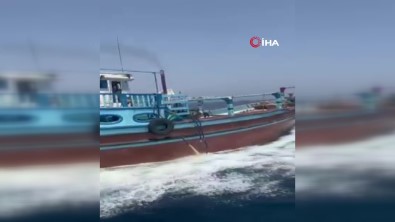 Iran, 90 Bin Litre Kaçak Yakit Tasiyan Gemiye El Koydu