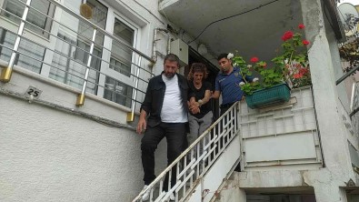 5 Evi Soyan Kadin Hirsiz Tabletten Yapilan Tespit Sonucu Çatidan Çatiya Kaçarken Yakalandi