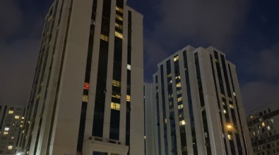 Esenyurt'ta 5. Kattan Düsen 2 Yasindaki Çocuk Hayatini Kaybetti