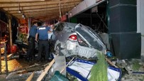 Samsun'da 25 Metre Takla Atan Otomobil Sarküteri Dükkanina Çarpti Açiklamasi 2 Ölü