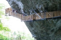 Kanyonlari Ile Taninan 2 Bin 500 Nüfuslu Ilçe 200 Bin Kisiyi Agirladi