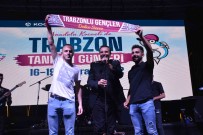 Rafet El Roman, Trabzonspor Için Besteledigi Sarkiyi Ilk Kez Konserinde Söyledi